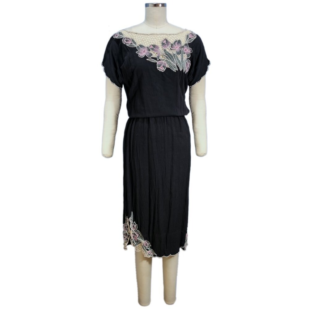 Vintage Martha Embroidery Black Silk Blend Dress - Size SM - Pre-owned